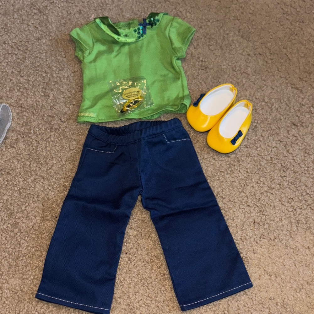 American girl school day outfit II retired New! - Picture 2 of 8